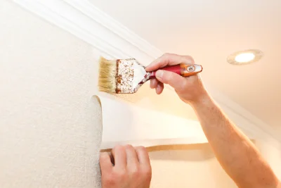 Pose de papier peint à Rudeau-Ladosse — revêtements muraux et toiles de verre